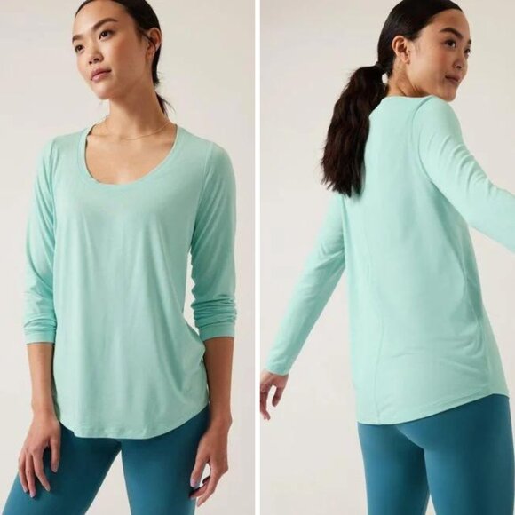 Athleta Tops - Athleta Stratus II Long Sleeve Scoop Neck Top in Reef Green, Size S